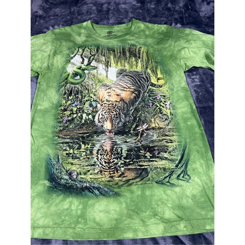 The mountain tiger, big‎ print lime, green men’s T-shirt, size M